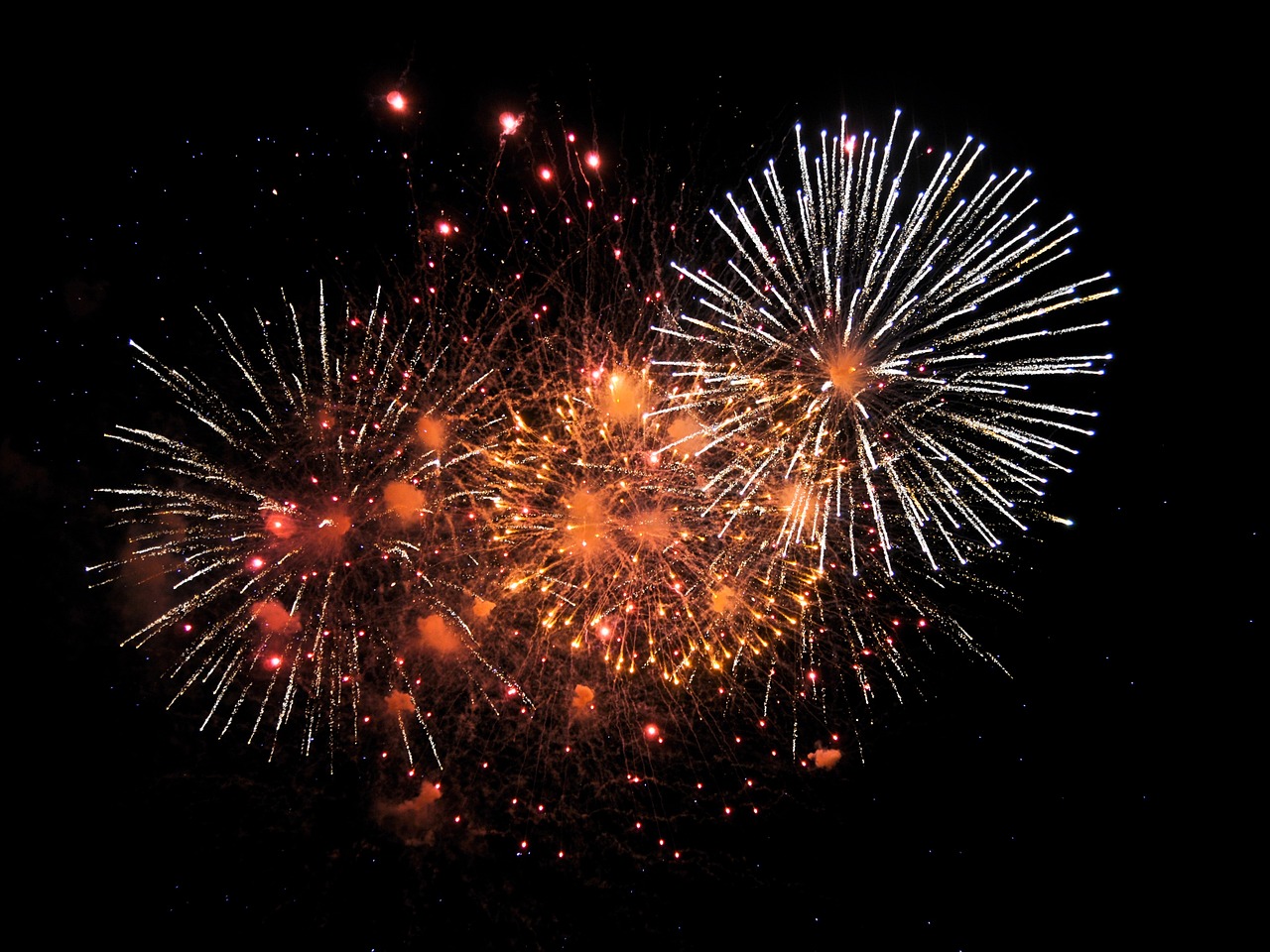 fireworks-1880045_1280 fireworks-1880045_1280